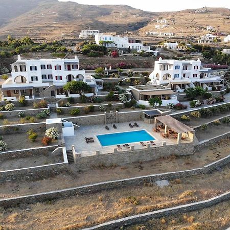 En Plo Aparthotel Agios Romanos Exteriör bild