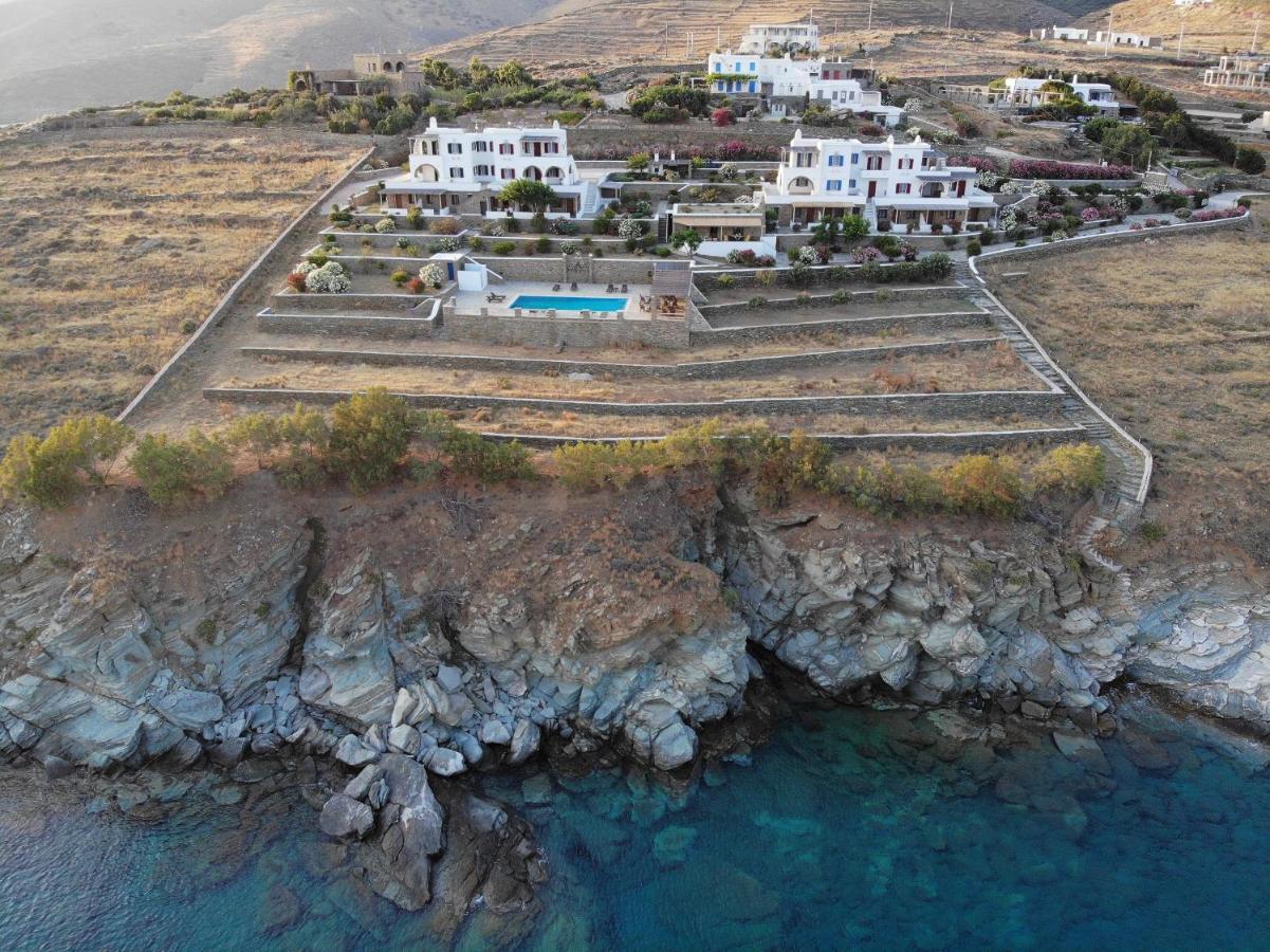 En Plo Aparthotel Agios Romanos Exteriör bild