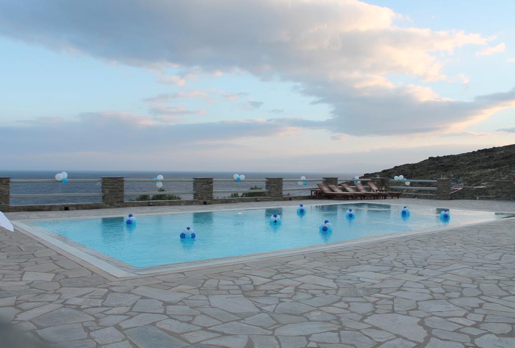 En Plo Aparthotel Agios Romanos Exteriör bild