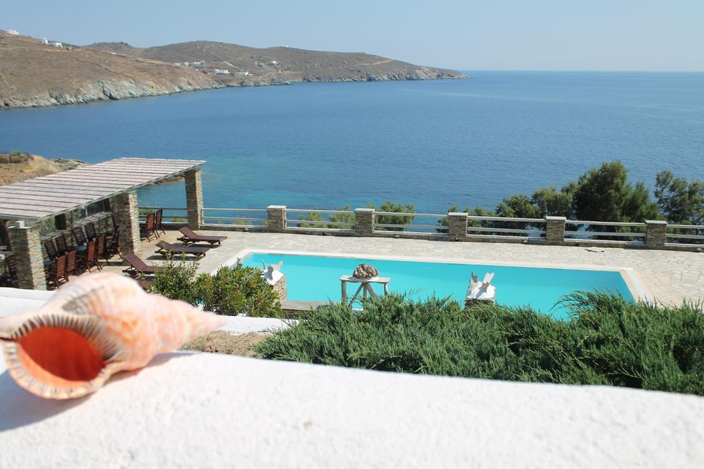 En Plo Aparthotel Agios Romanos Exteriör bild