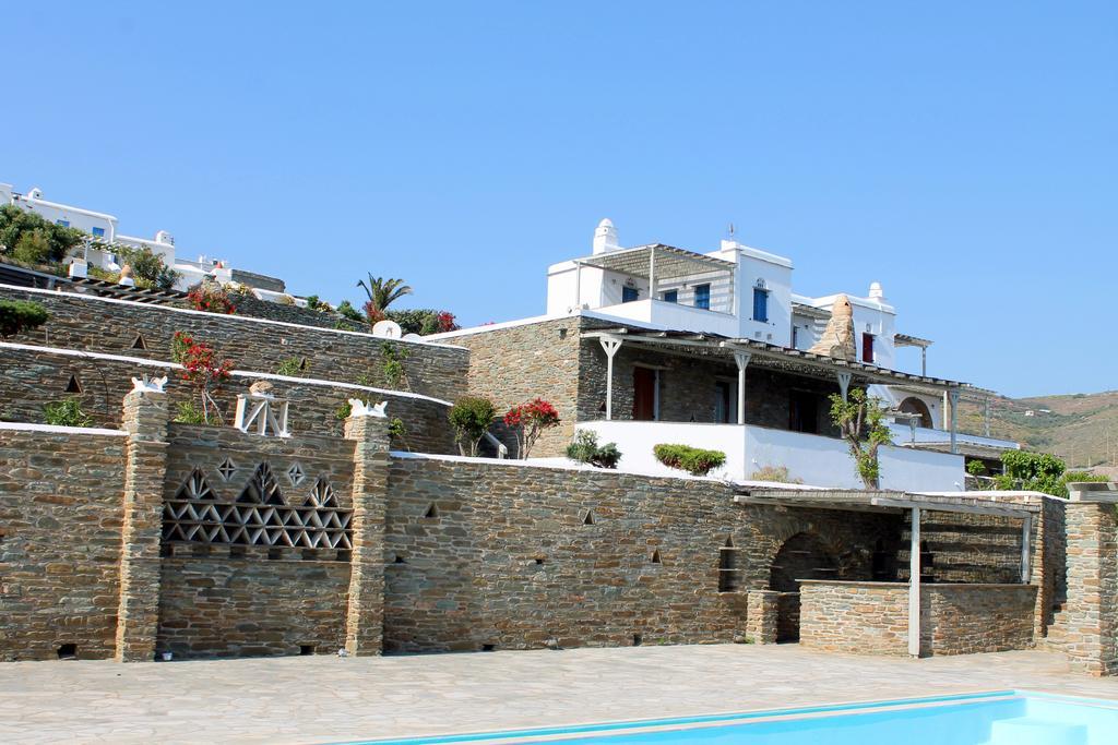 En Plo Aparthotel Agios Romanos Exteriör bild