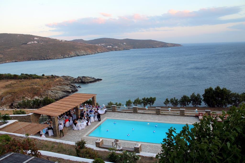 En Plo Aparthotel Agios Romanos Exteriör bild