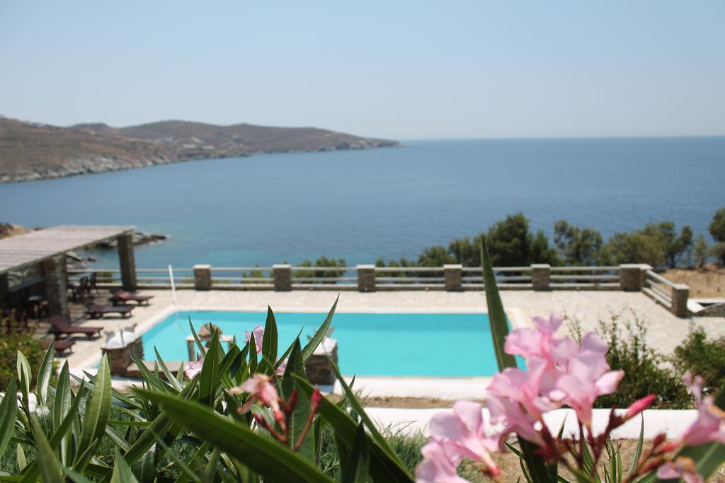 En Plo Aparthotel Agios Romanos Exteriör bild