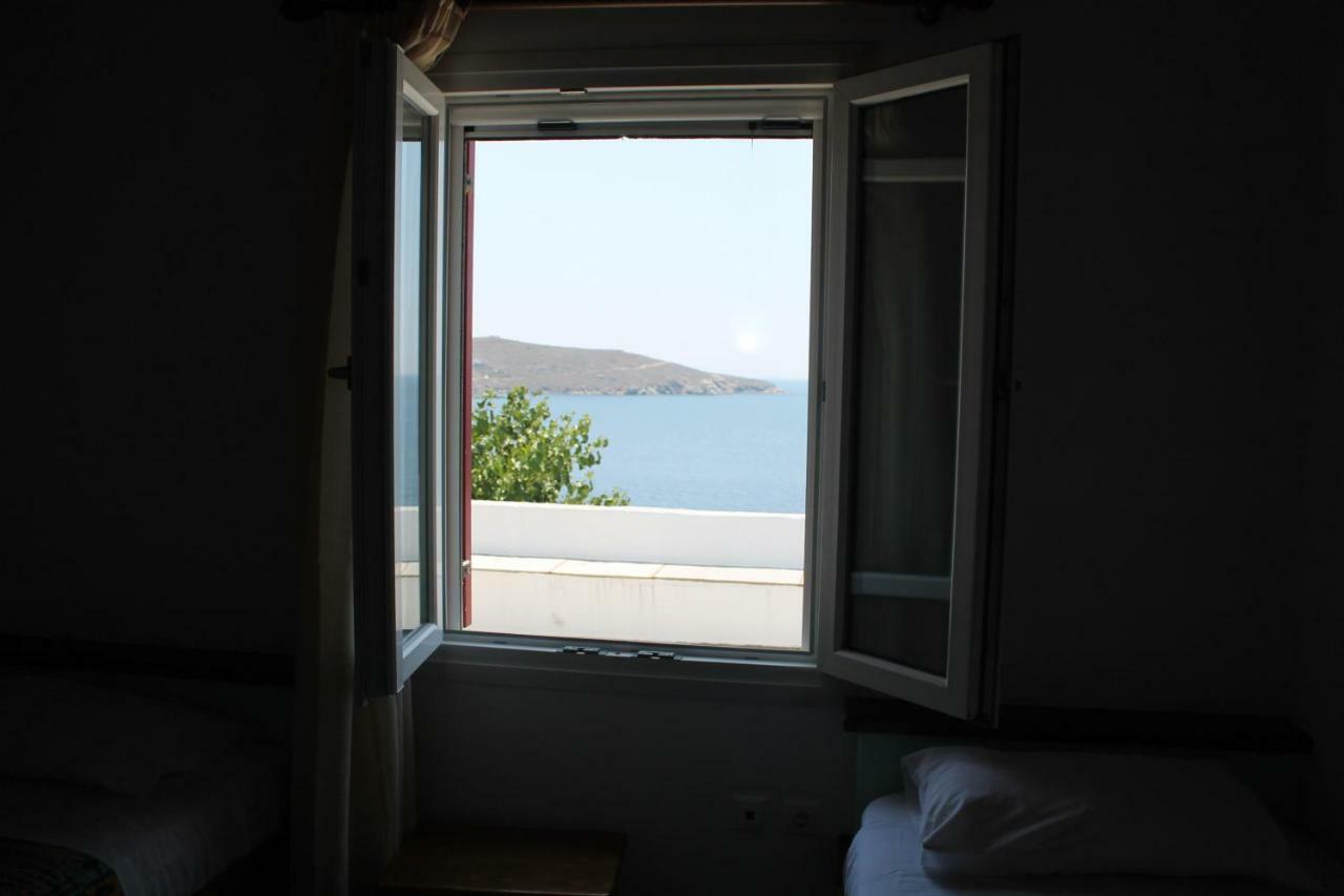 En Plo Aparthotel Agios Romanos Exteriör bild