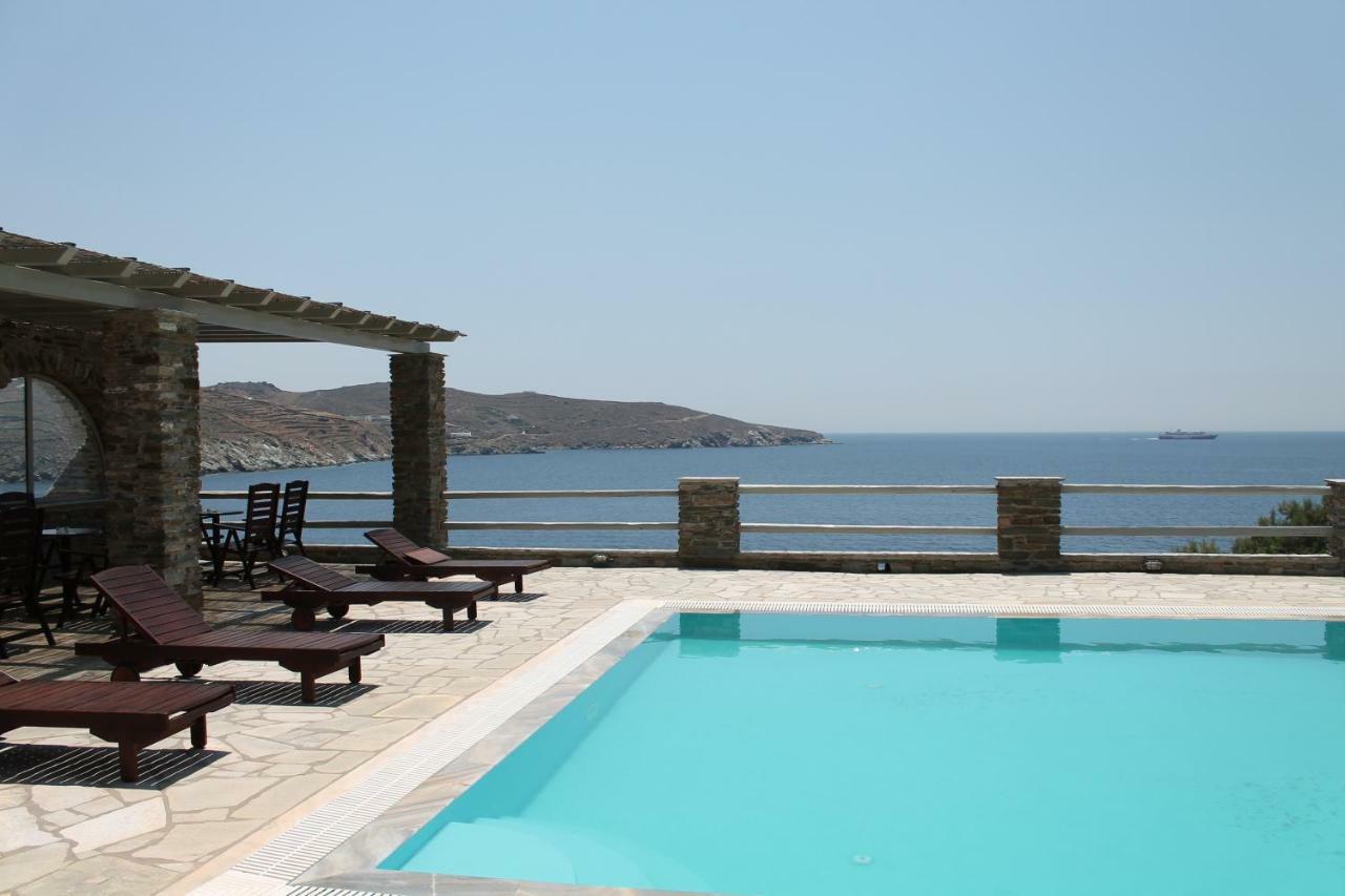 En Plo Aparthotel Agios Romanos Exteriör bild