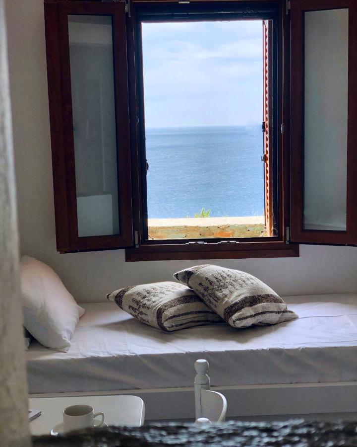 En Plo Aparthotel Agios Romanos Exteriör bild